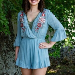 Blu Pepper | Embroidered Romper w/ Ruffled Sleeves